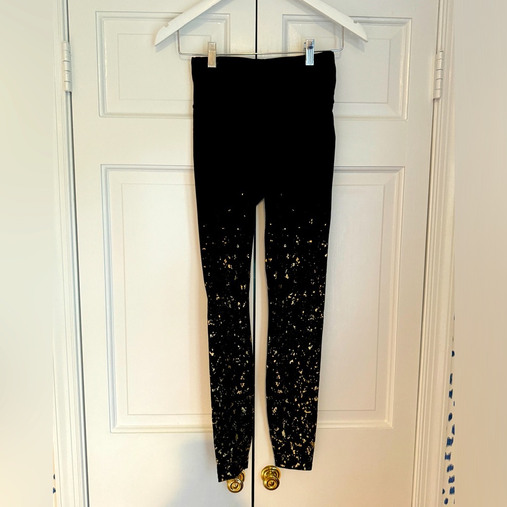Lululemon flecked metallic leggings. Size 4